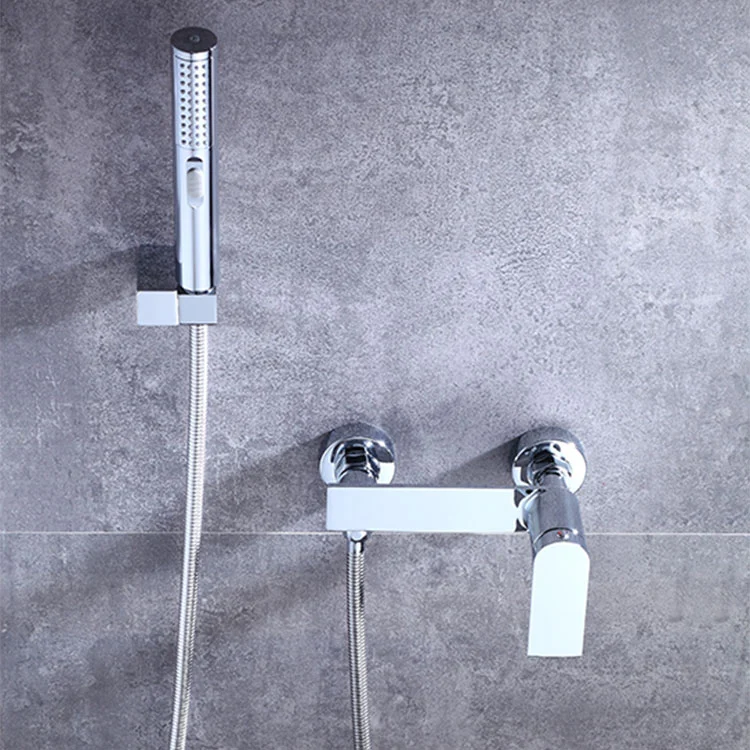 Grifo de ducha expuesto